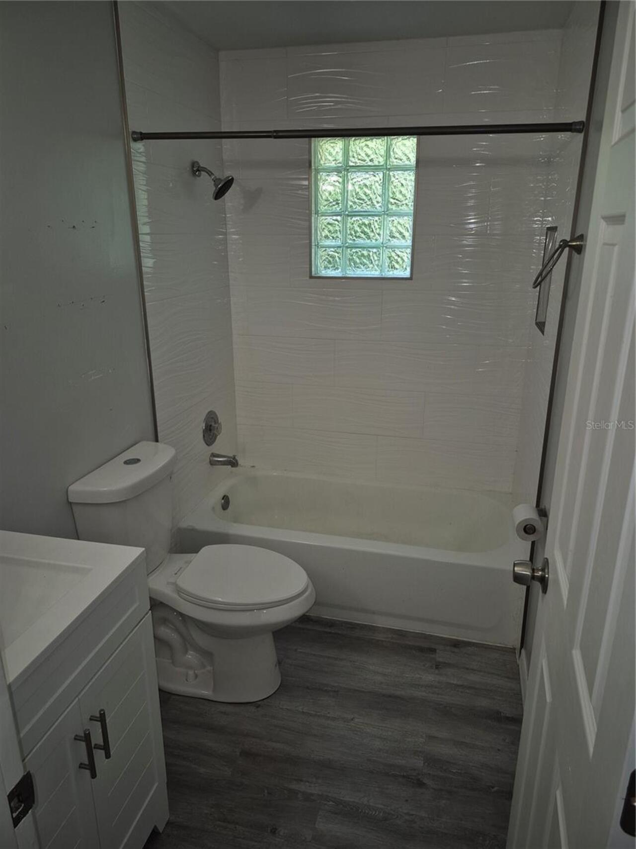 Listing Photo 7