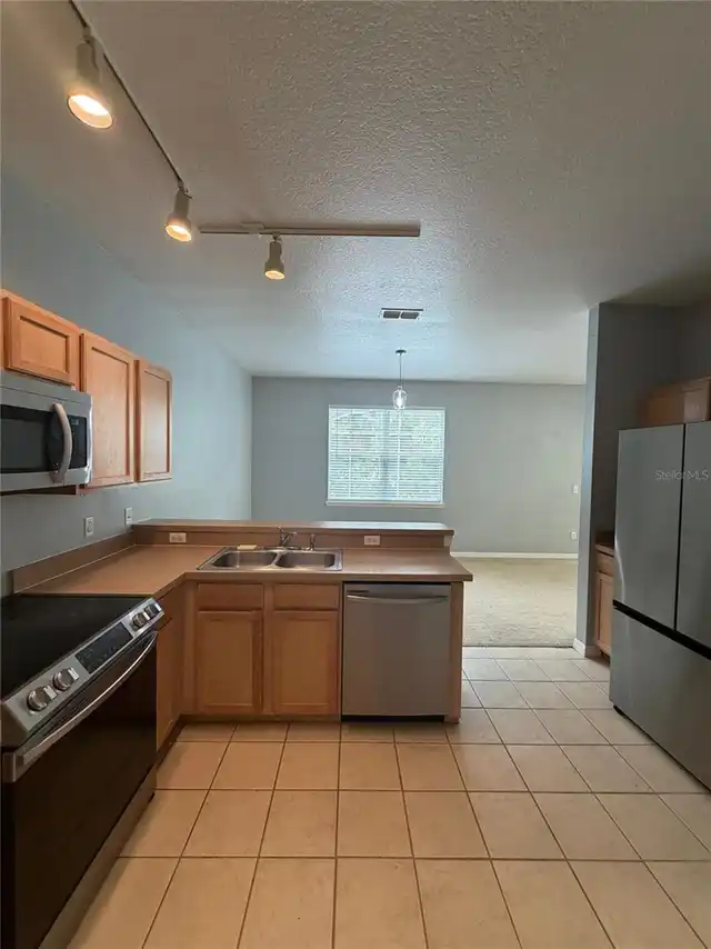 Listing Photo 16
