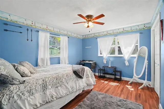 Listing Photo 16
