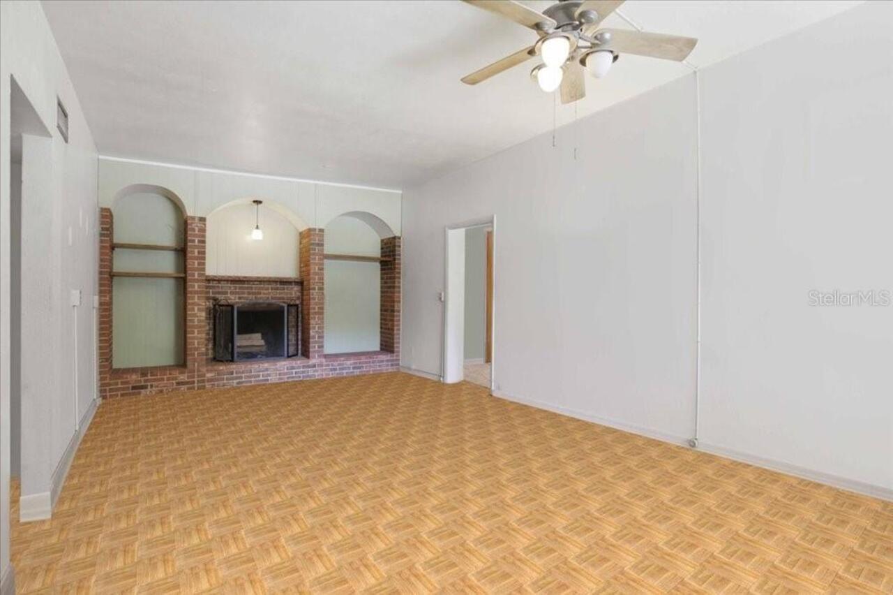 Listing Photo 8