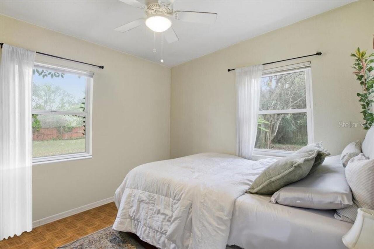 Listing Photo 11