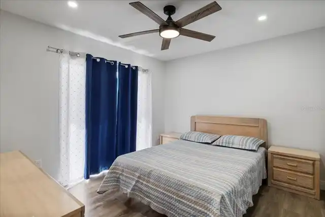 Listing Photo 16