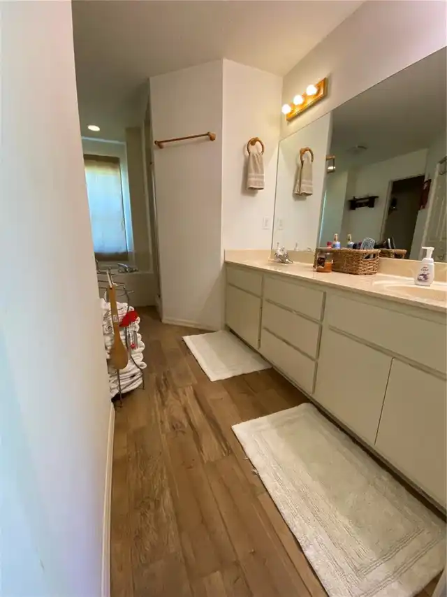 Listing Photo 15