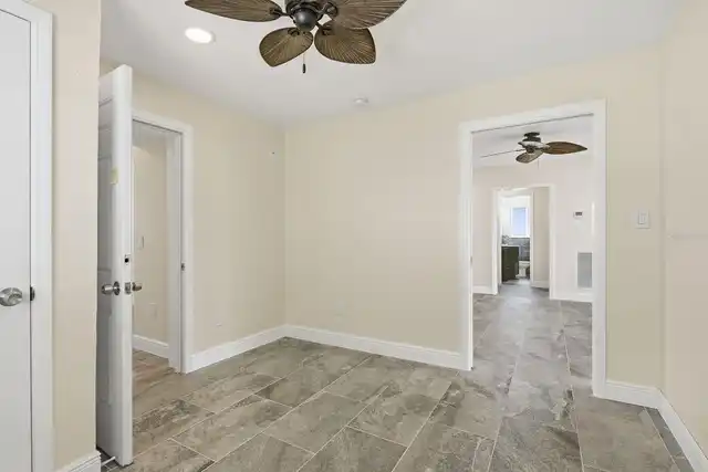 Listing Photo 12