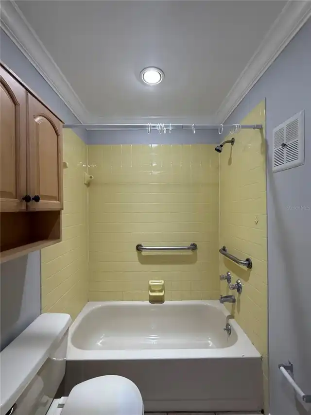Listing Photo 9