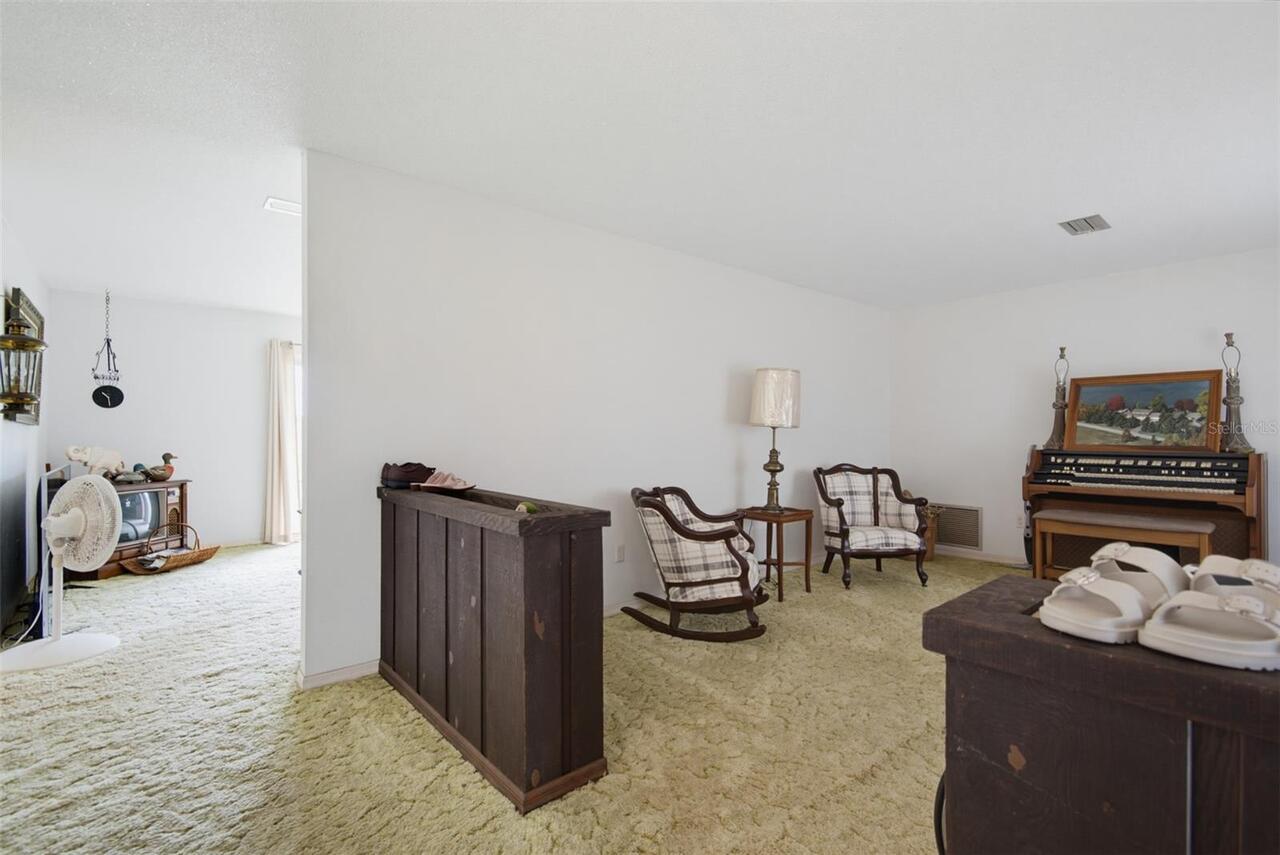 Listing Photo 12