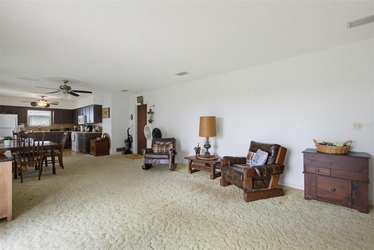 Listing Photo 15