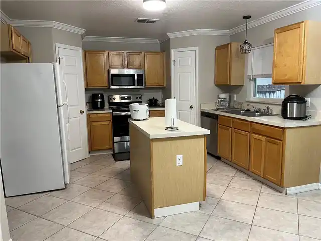Listing Photo 5