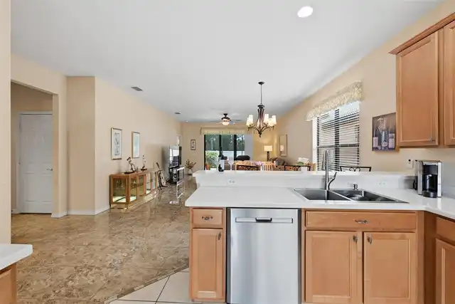 Listing Photo 14