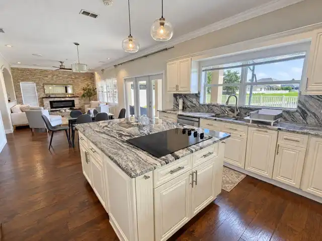 Listing Photo 15
