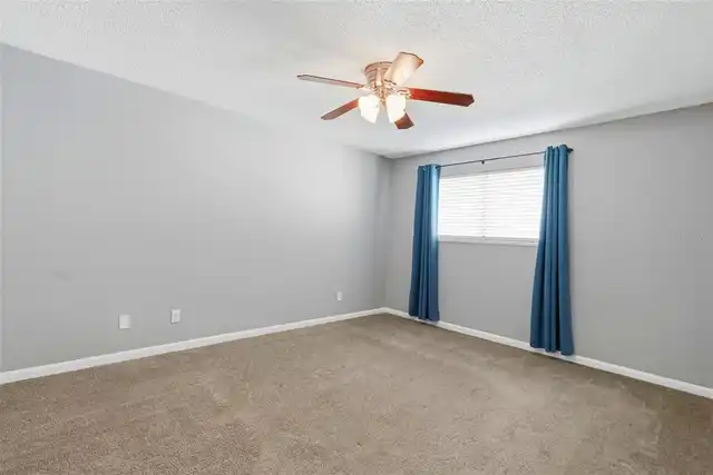 Listing Photo 14