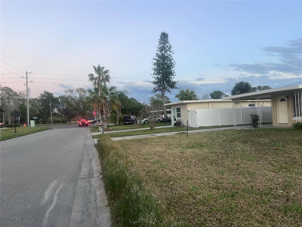 Listing Photo 12
