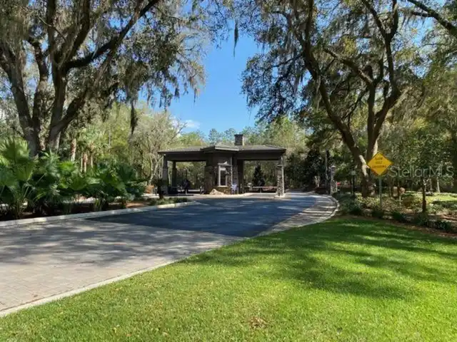 Listing Photo 17