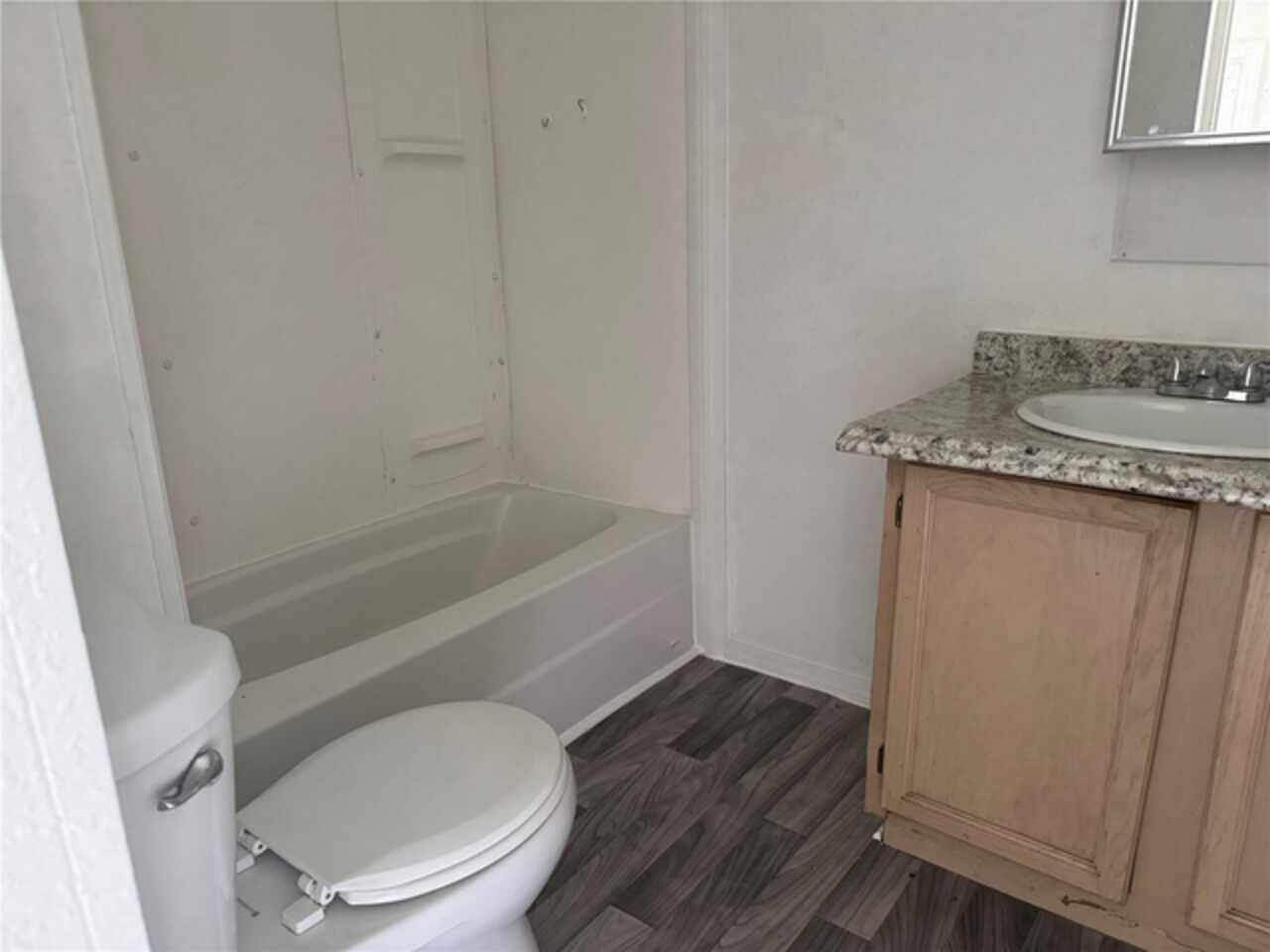 Listing Photo 11