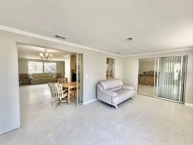 Listing Photo 23