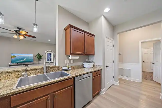 Listing Photo 22