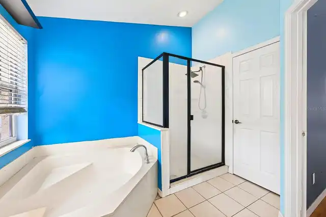 Listing Photo 12