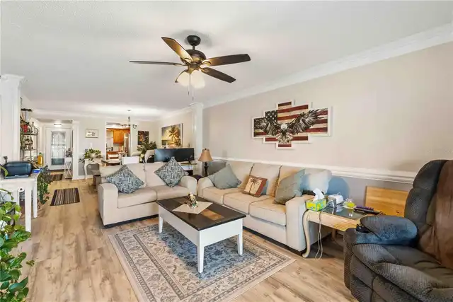 Listing Photo 8