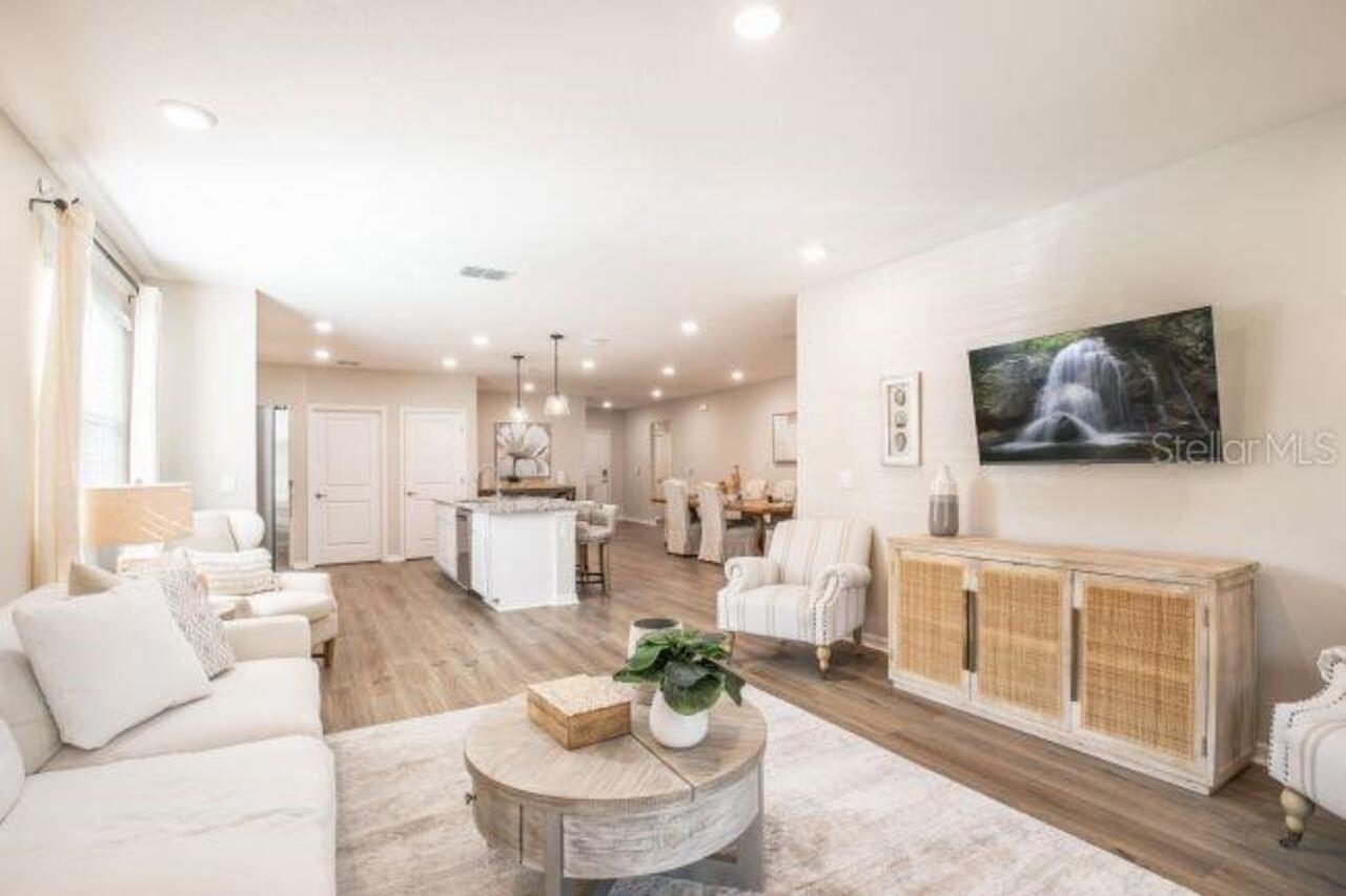 Listing Photo 8