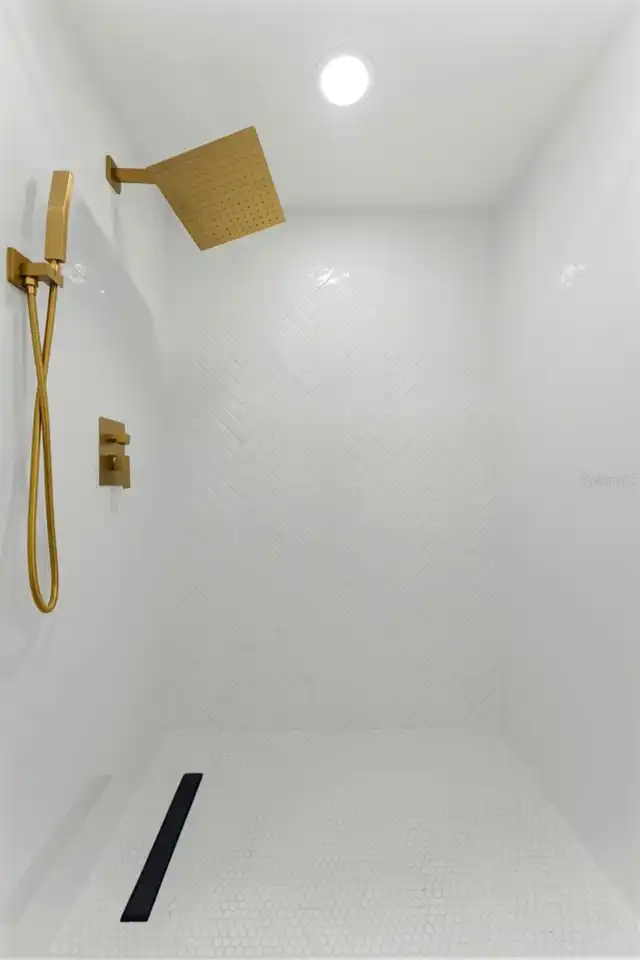 Listing Photo 38