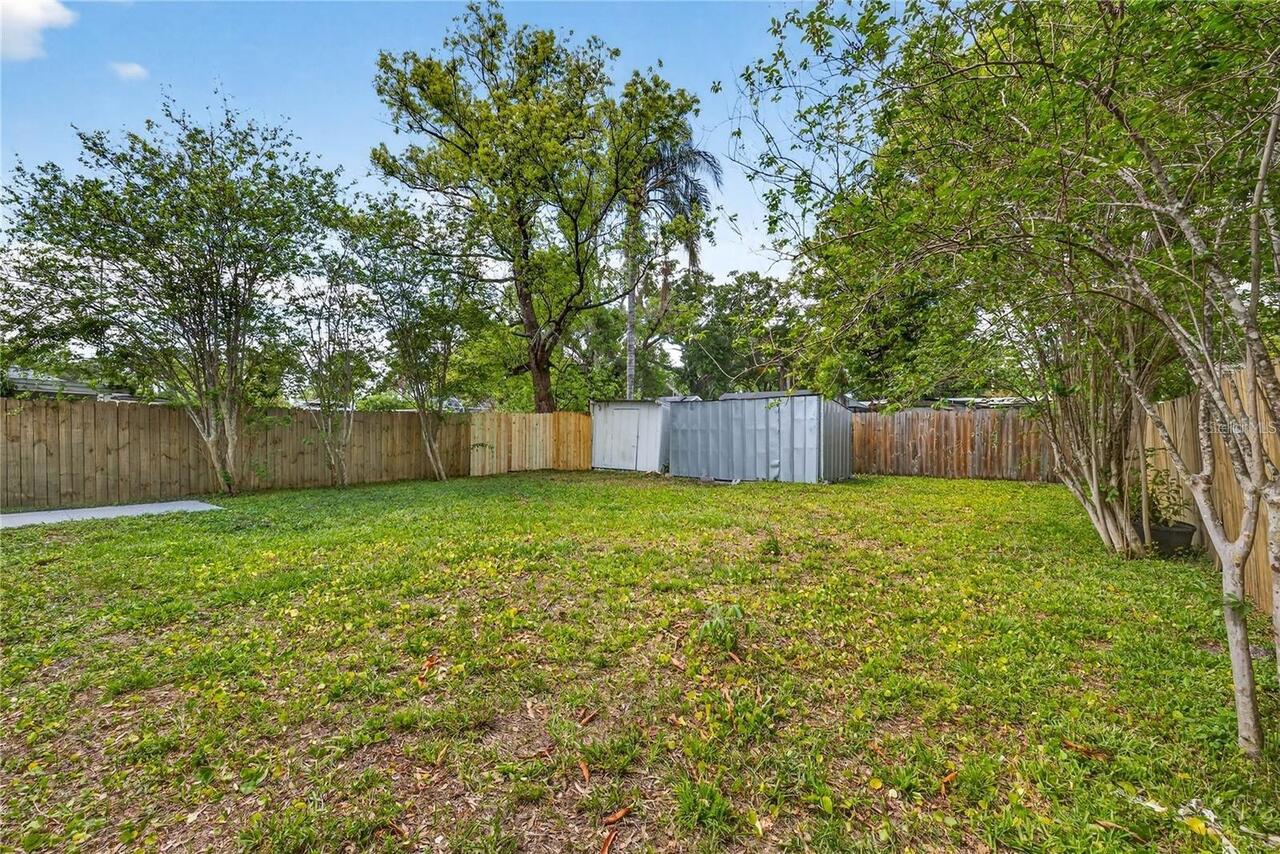 Listing Photo 12