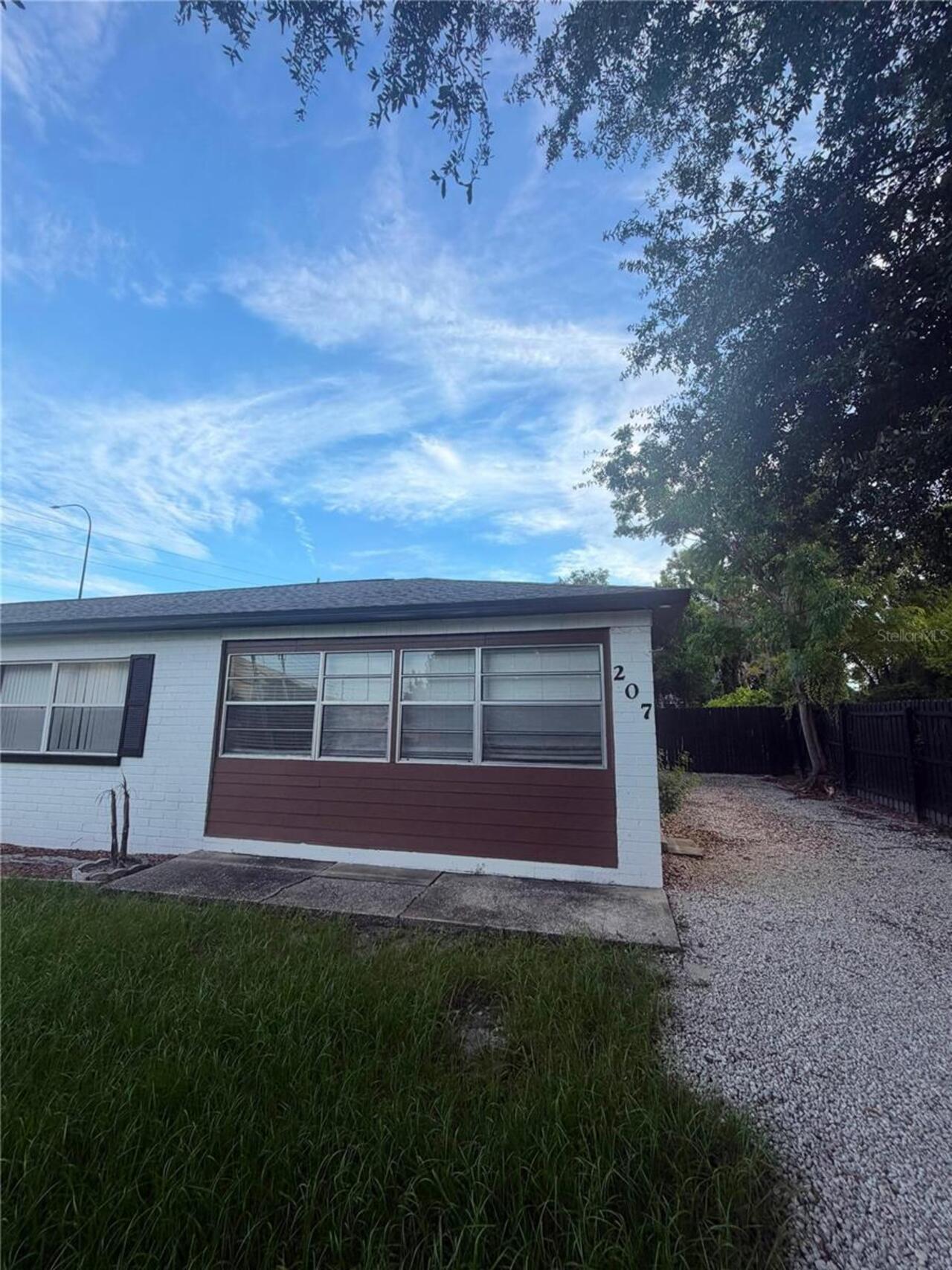 Listing Photo 11