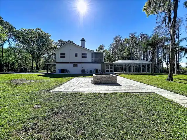 Listing Photo 8