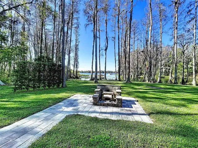 Listing Photo 11