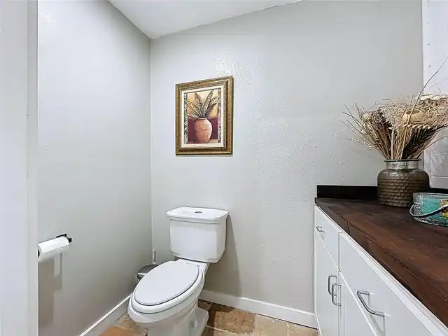 Listing Photo 33