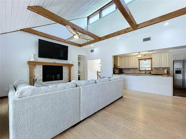 Listing Photo 42