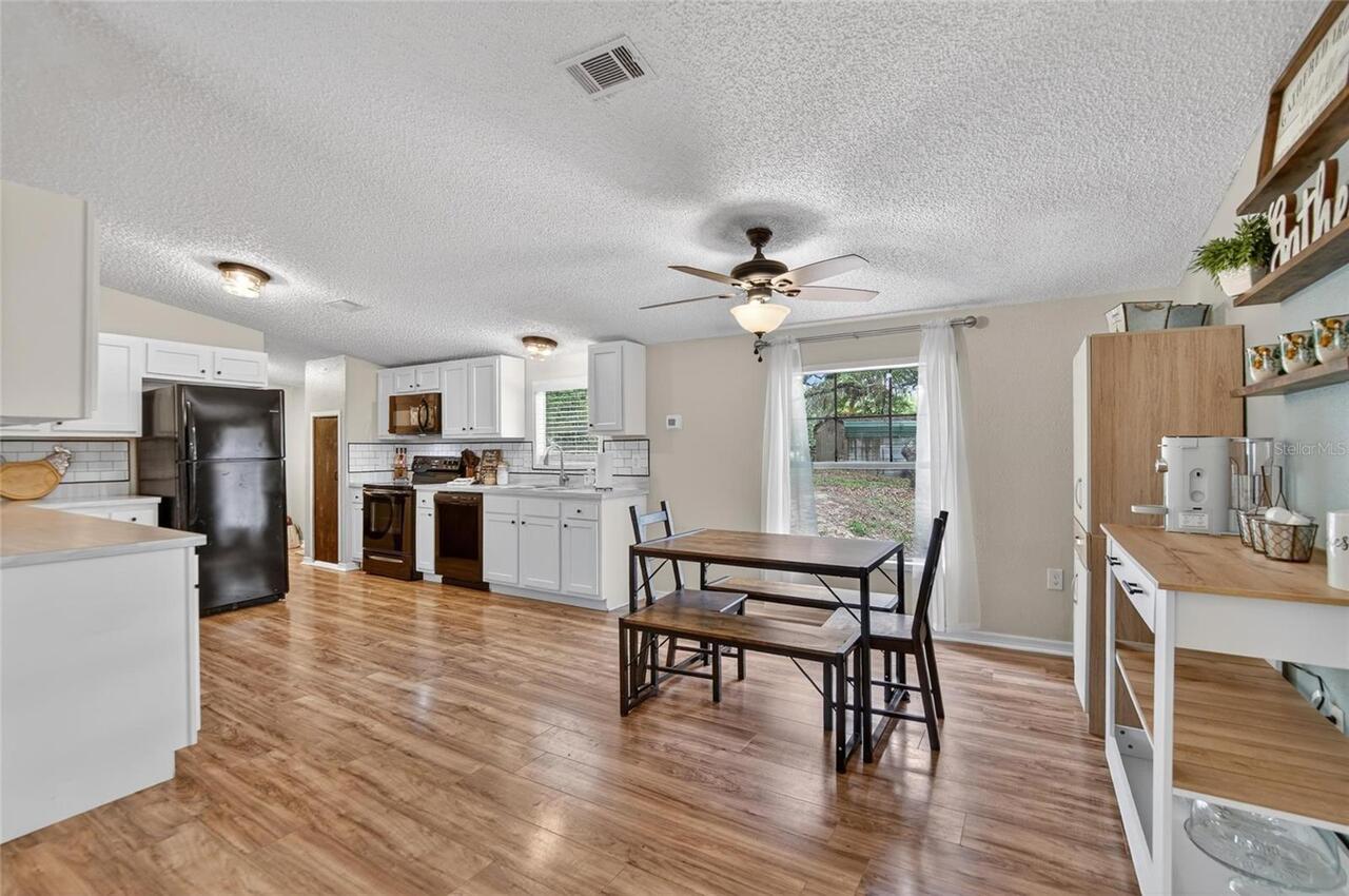 Listing Photo 16