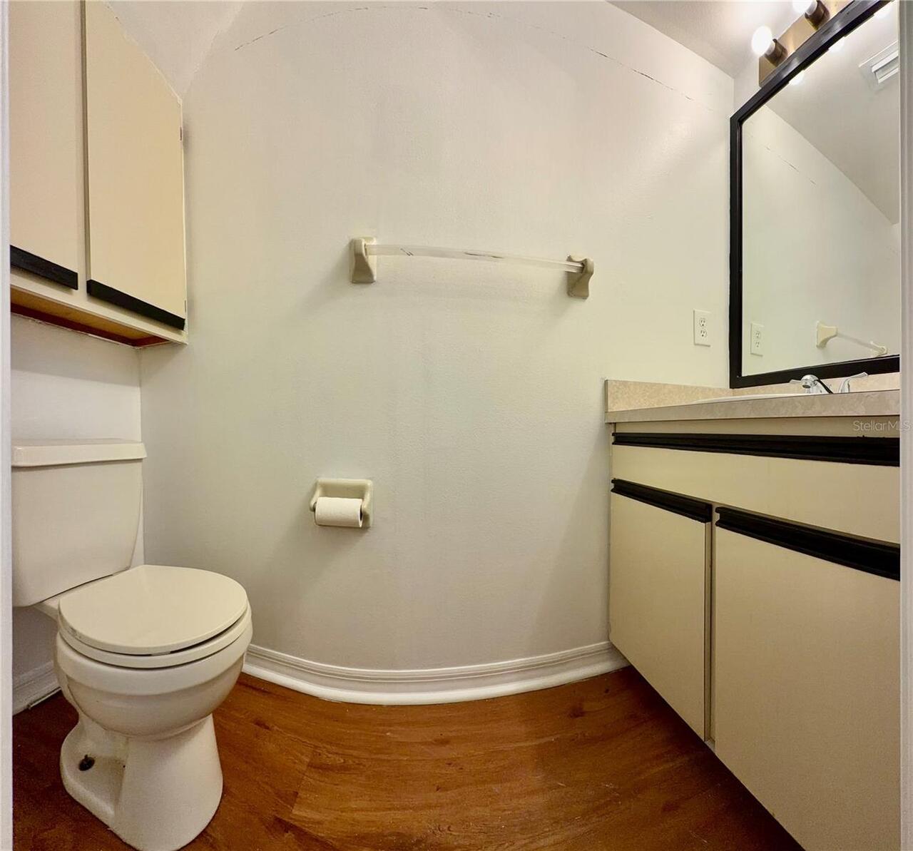 Listing Photo 10