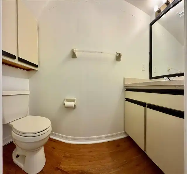 Listing Photo 10