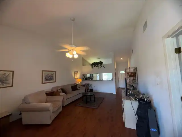 Listing Photo 14