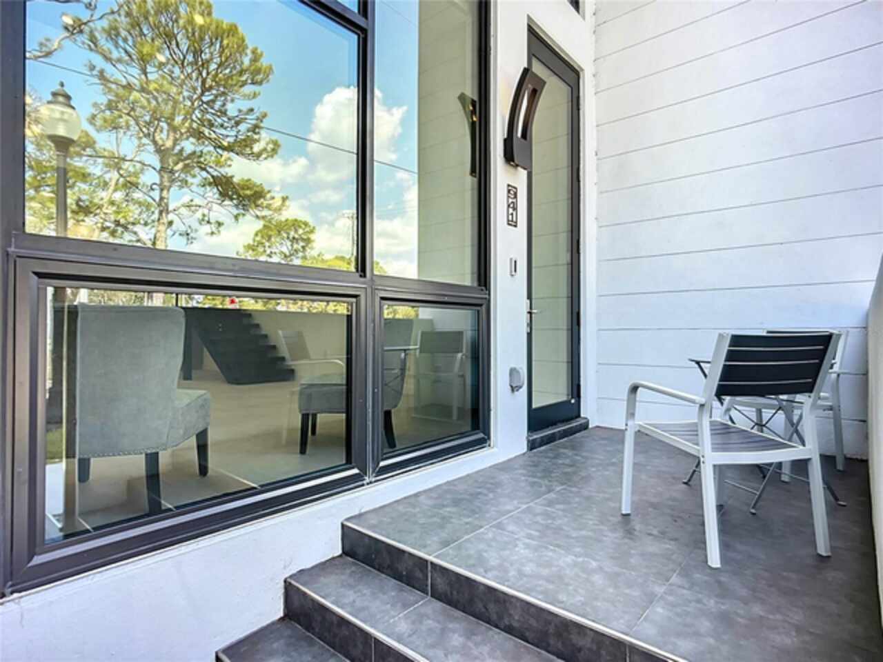 Listing Photo 11