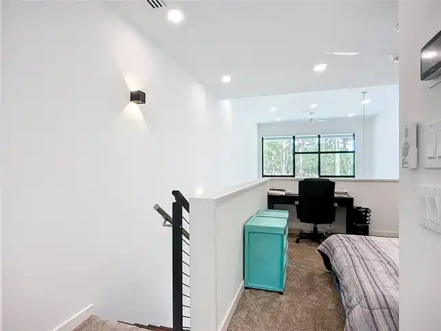 Listing Photo 32