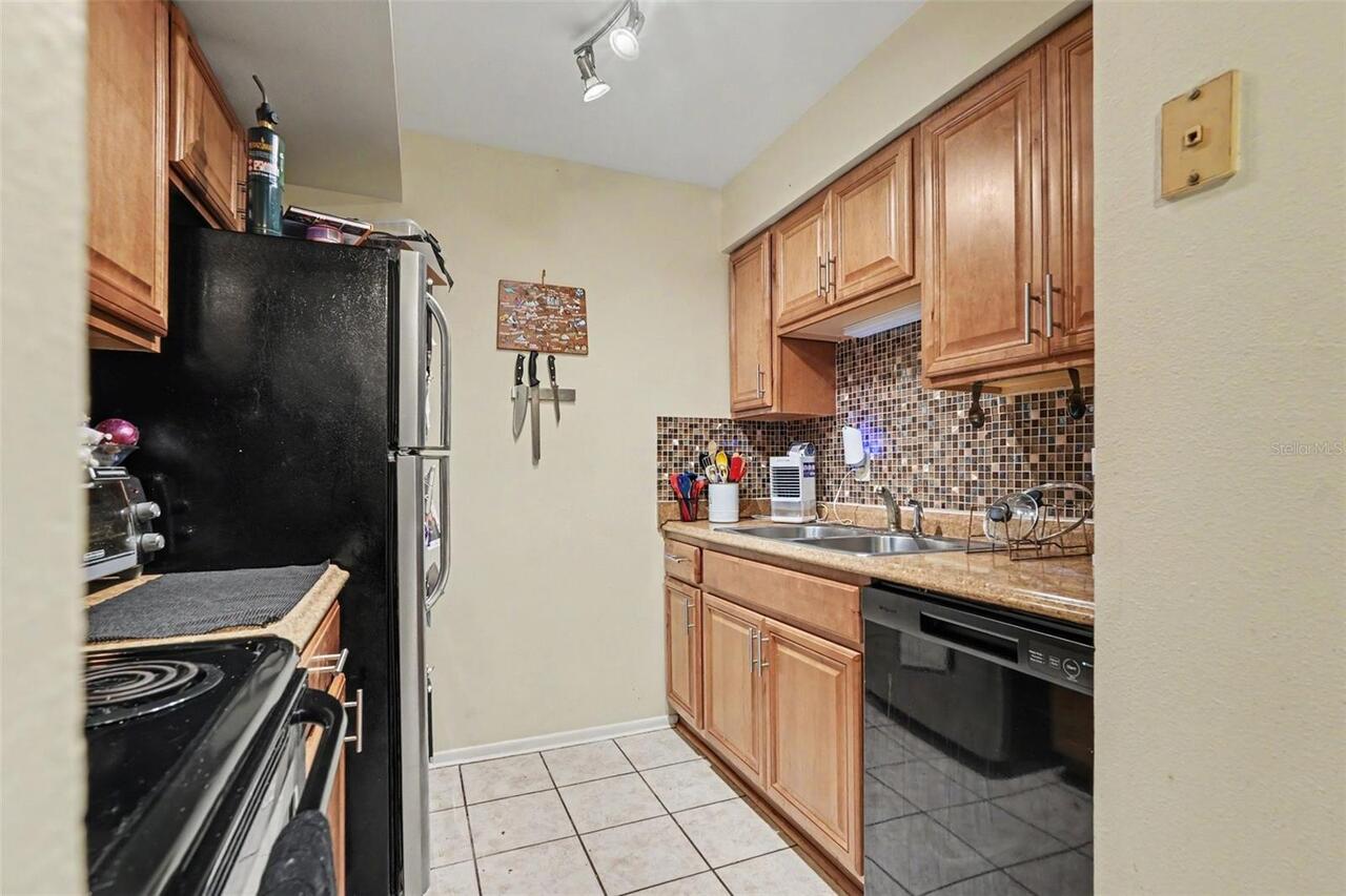 Listing Photo 8