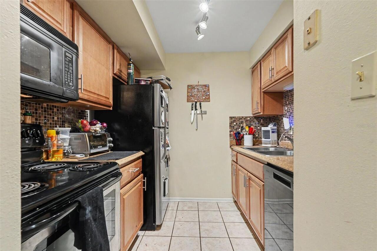 Listing Photo 9