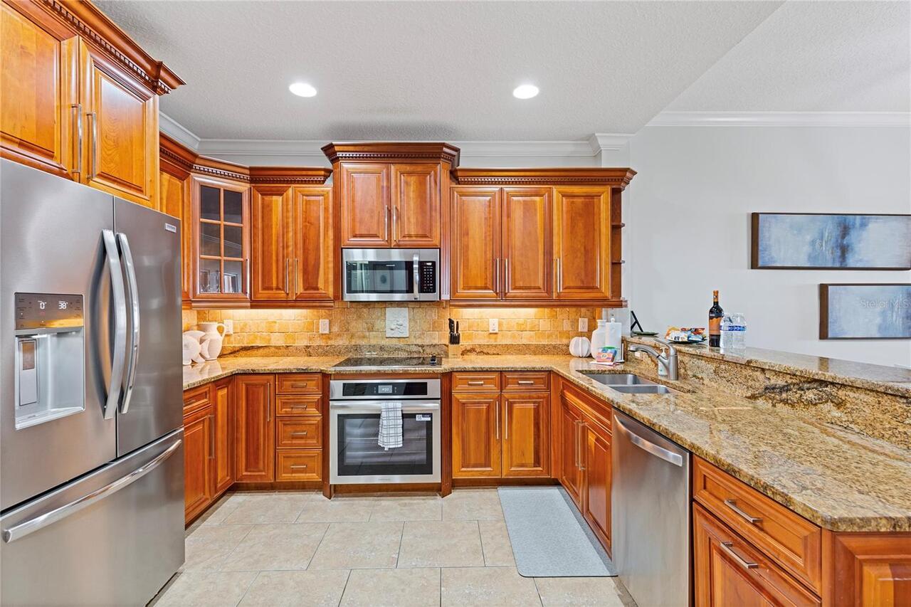 Listing Photo 8