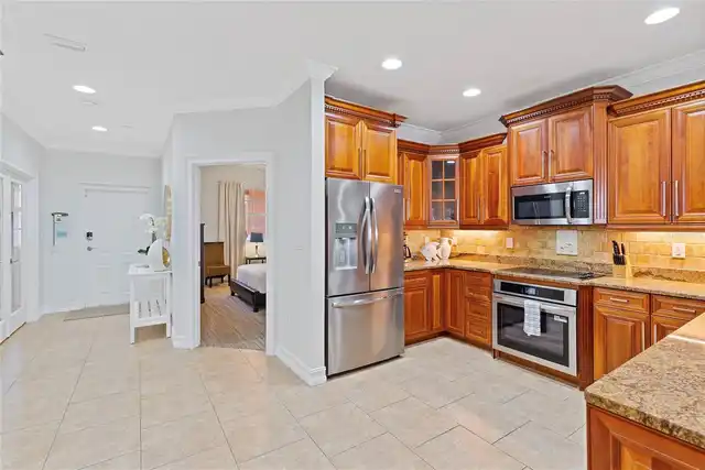 Listing Photo 10