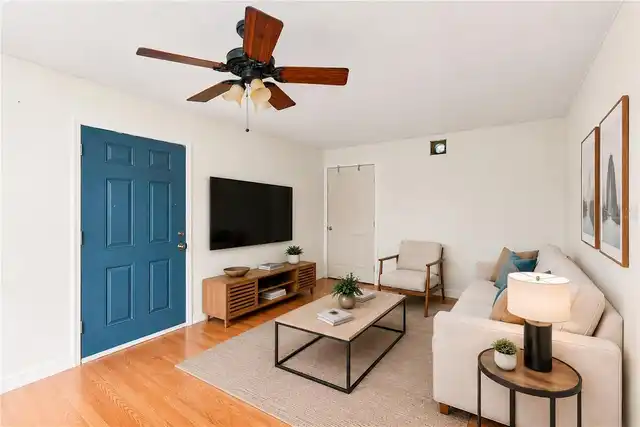 Listing Photo 9