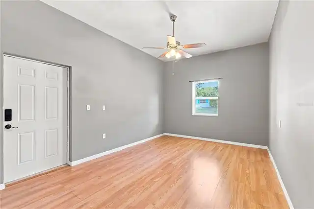 Listing Photo 23