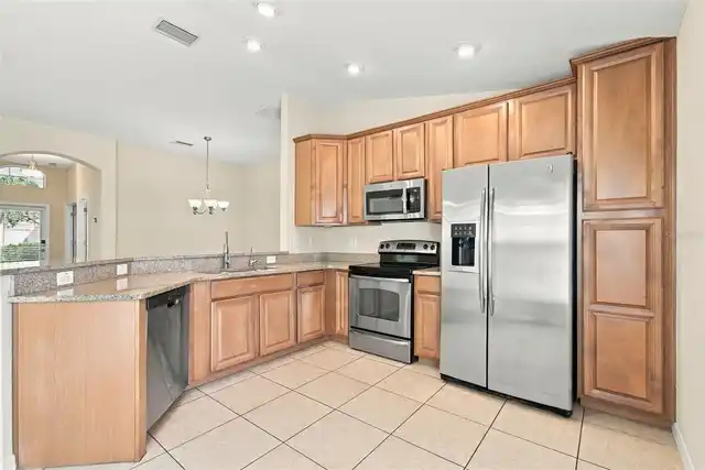 Listing Photo 11