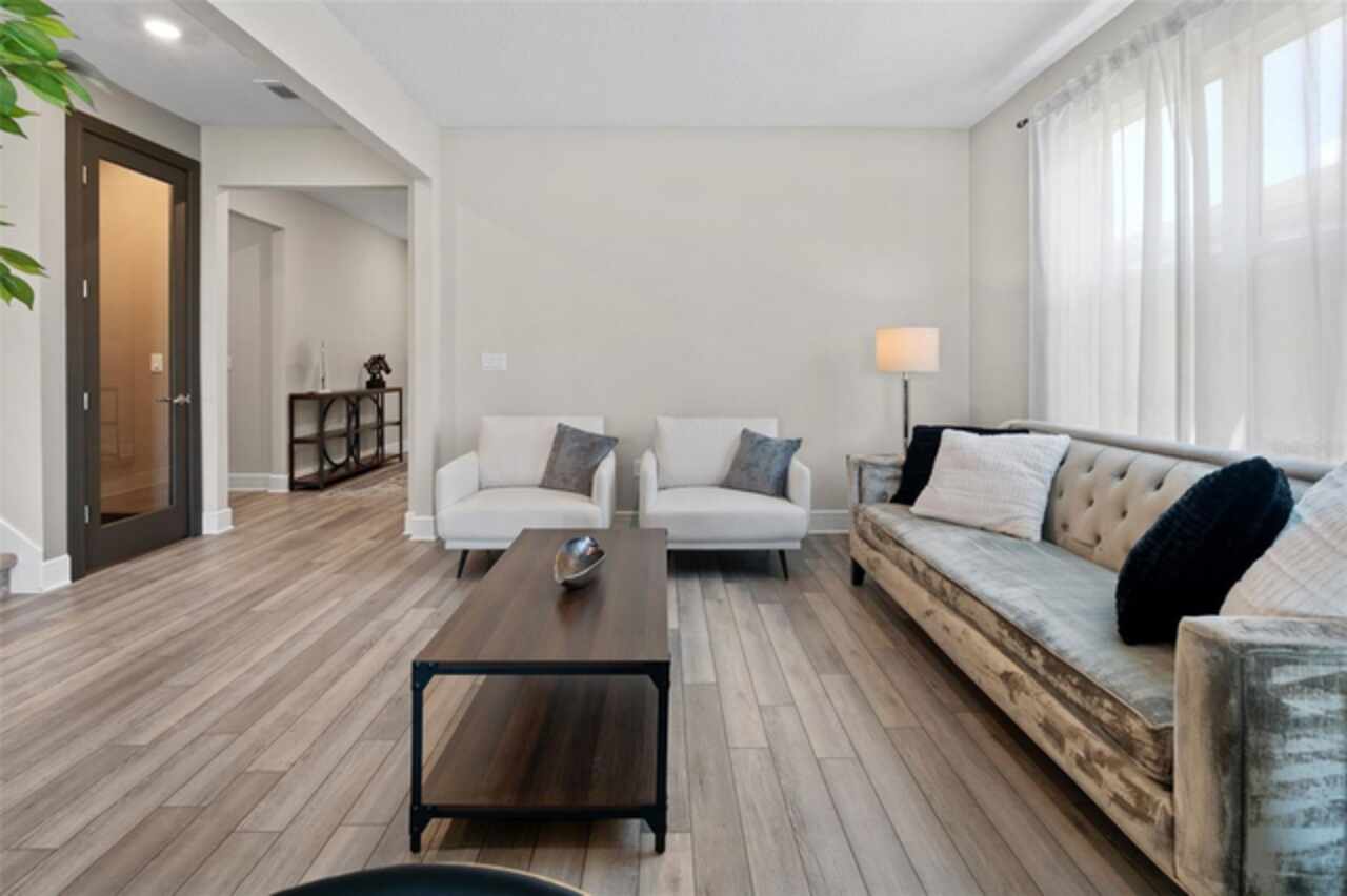 Listing Photo 12