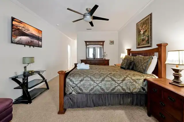 Listing Photo 10