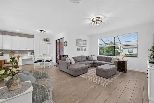 Listing Photo 19