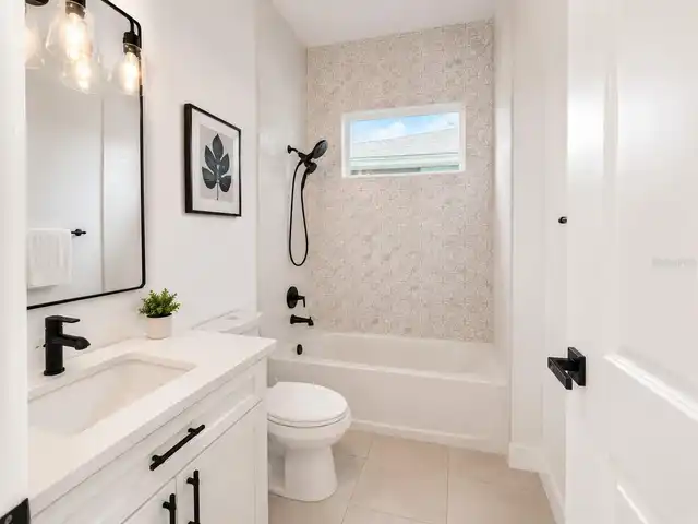 Listing Photo 16