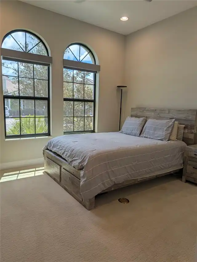 Listing Photo 19
