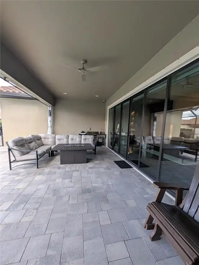 Listing Photo 12