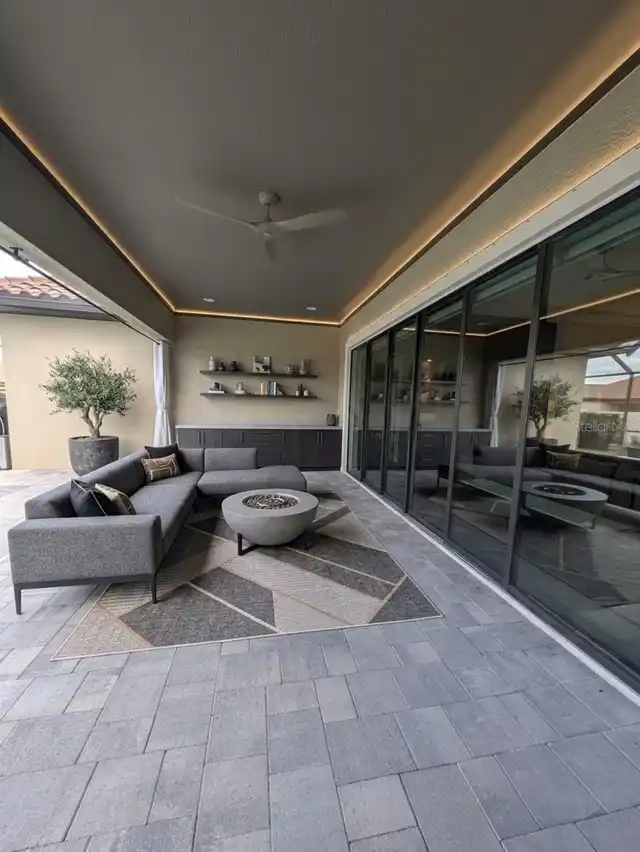 Listing Photo 11